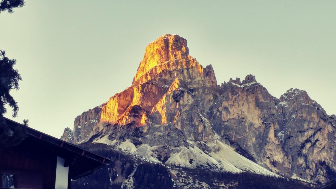Garni Gabrieli Bed & Breakfast Corvara In Badia Luaran gambar