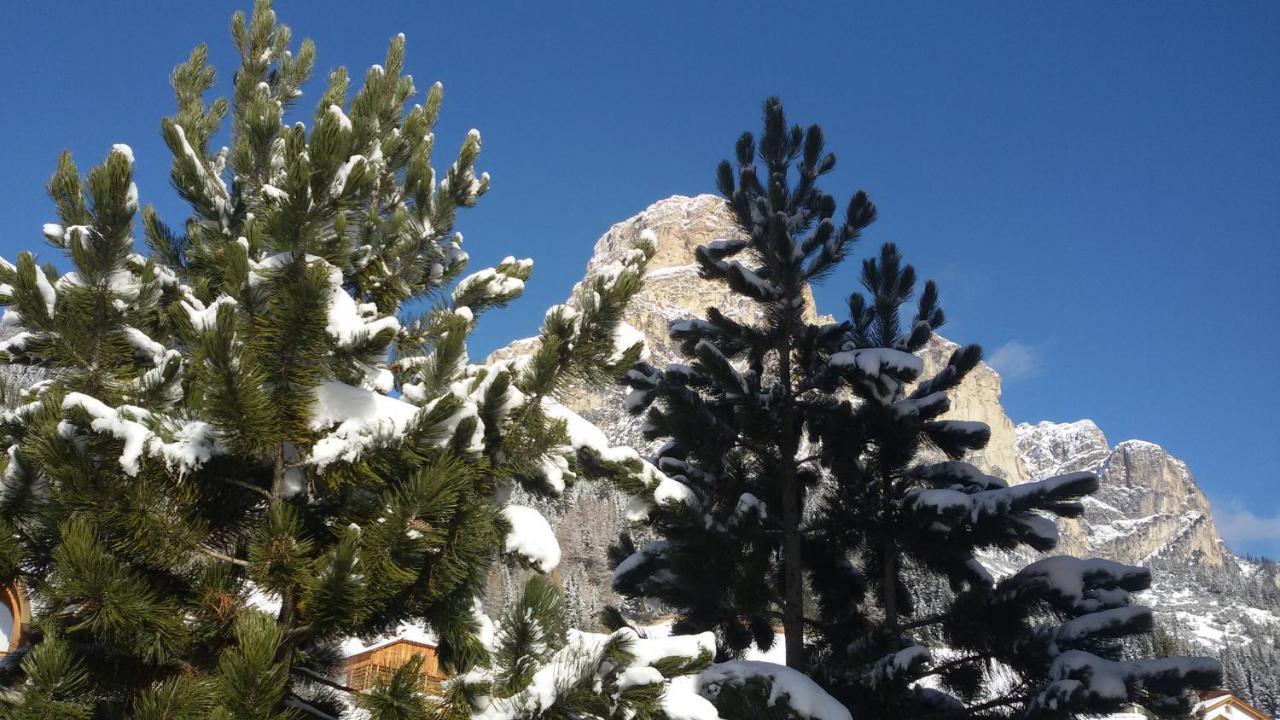 Garni Gabrieli Bed & Breakfast Corvara In Badia Luaran gambar