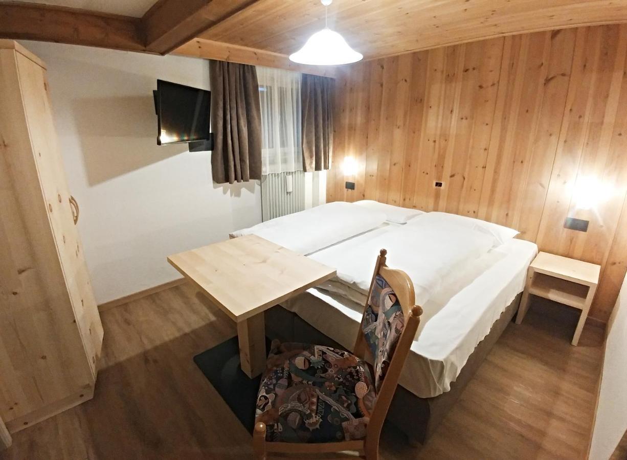 Garni Gabrieli Bed & Breakfast Corvara In Badia Luaran gambar