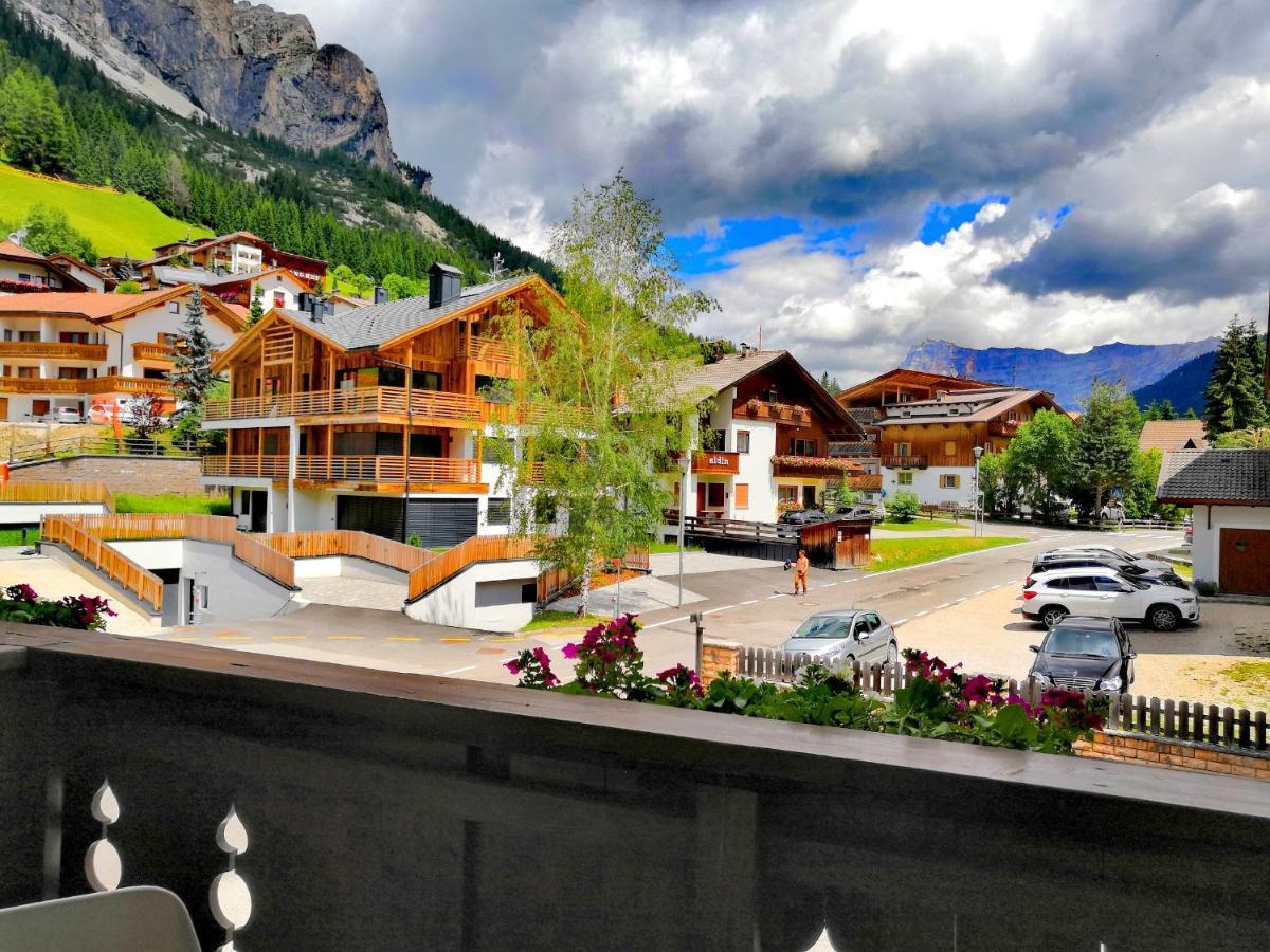 Garni Gabrieli Bed & Breakfast Corvara In Badia Luaran gambar