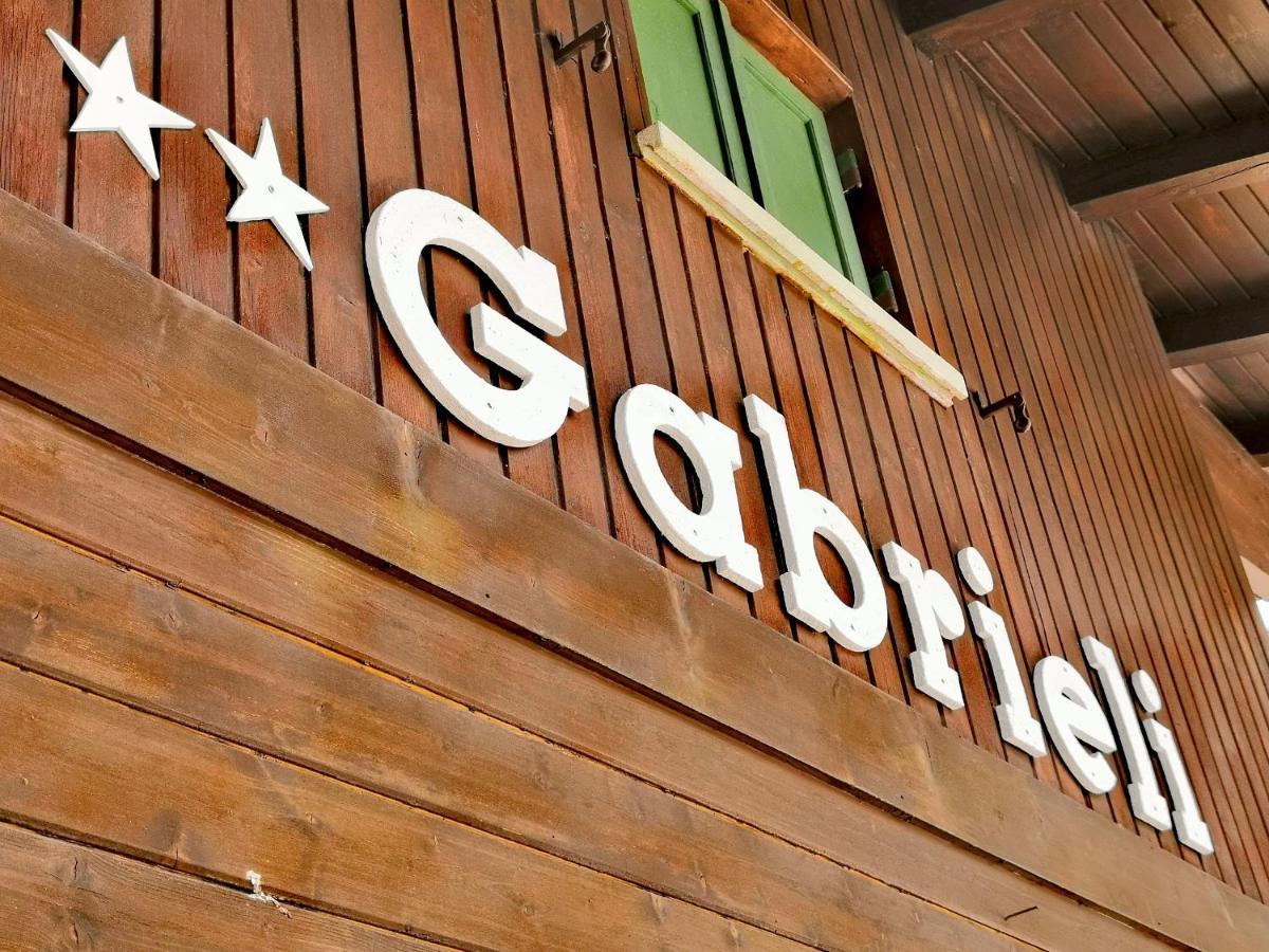 Garni Gabrieli Bed & Breakfast Corvara In Badia Luaran gambar