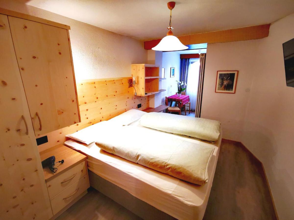 Garni Gabrieli Bed & Breakfast Corvara In Badia Luaran gambar