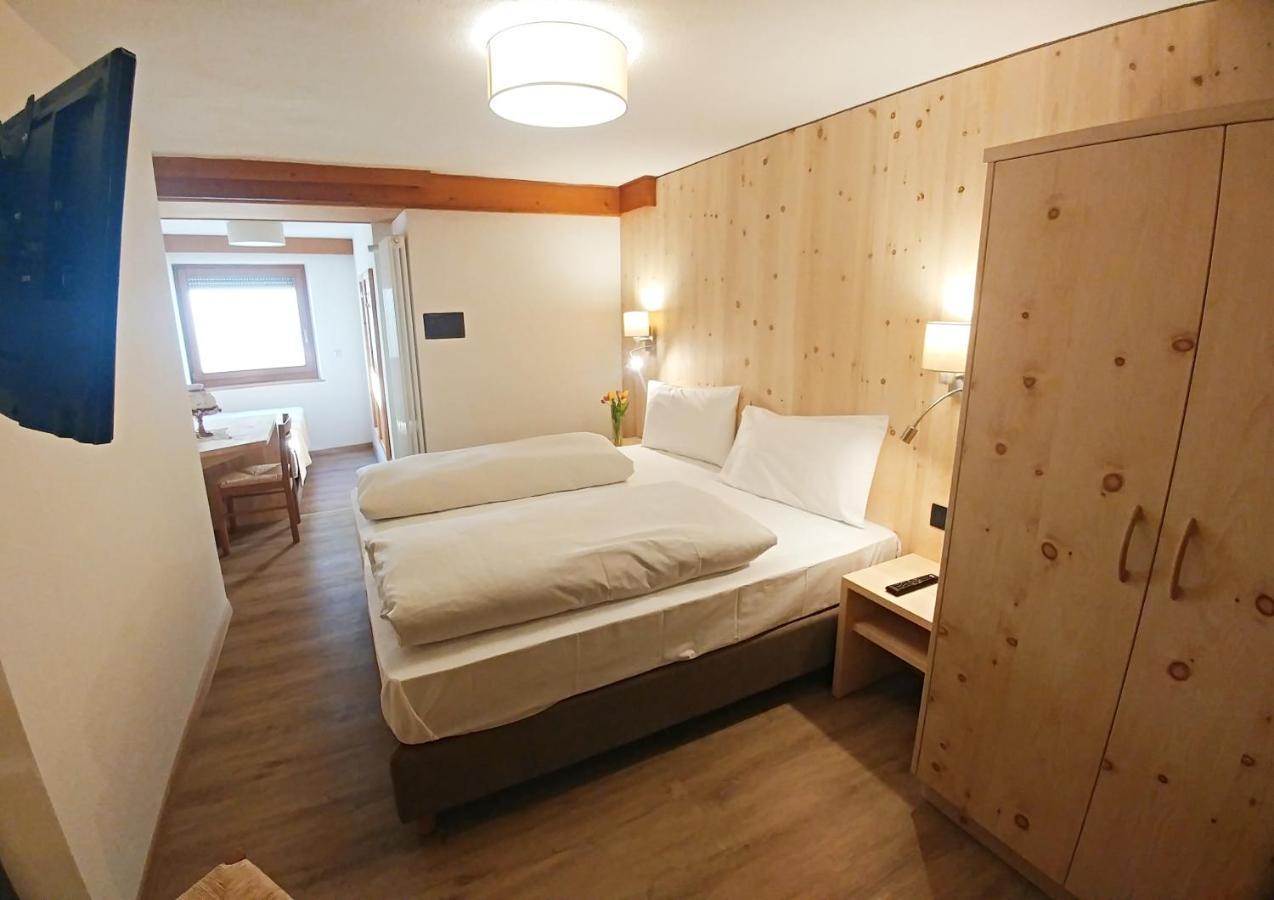Garni Gabrieli Bed & Breakfast Corvara In Badia Luaran gambar