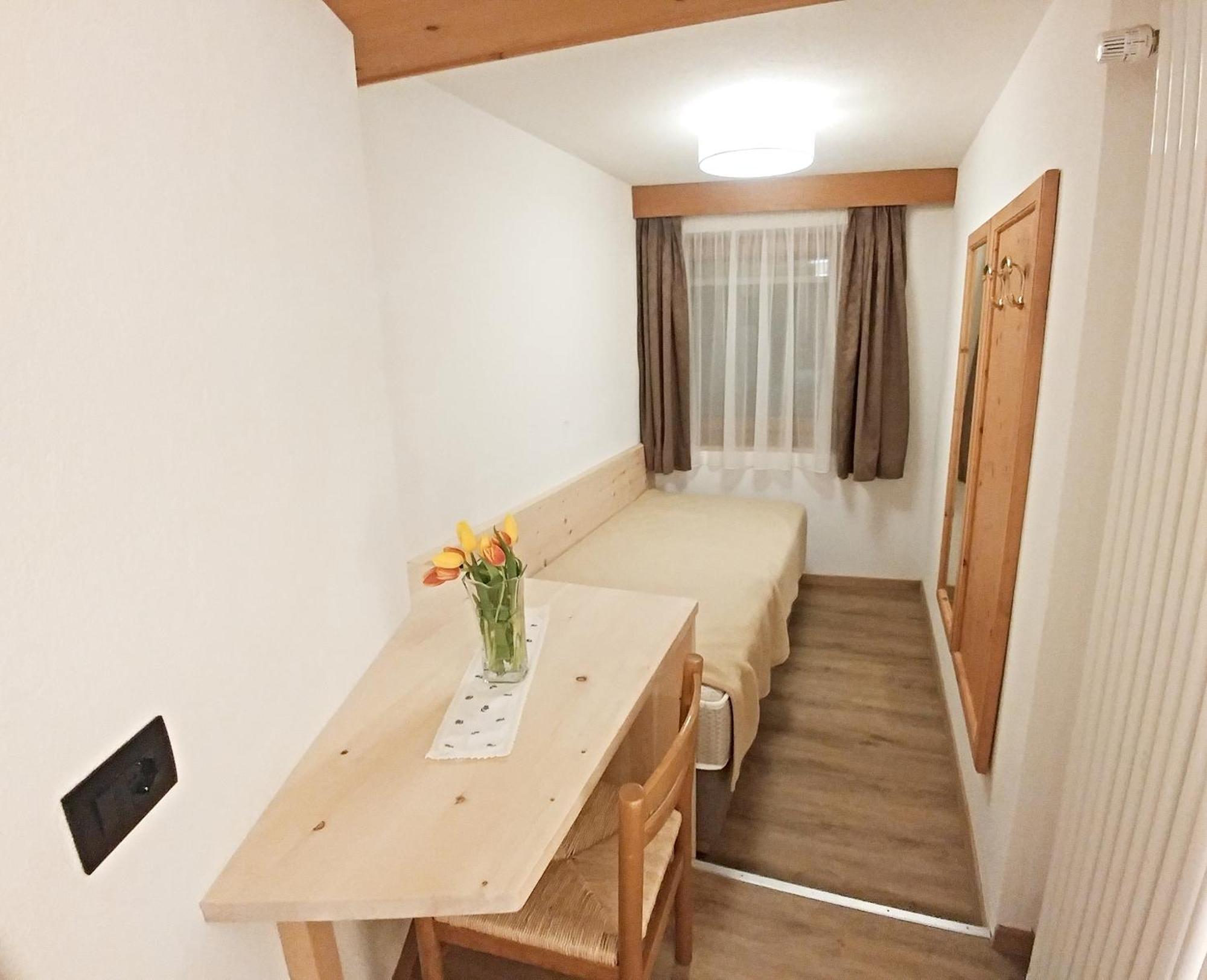 Garni Gabrieli Bed & Breakfast Corvara In Badia Bilik gambar